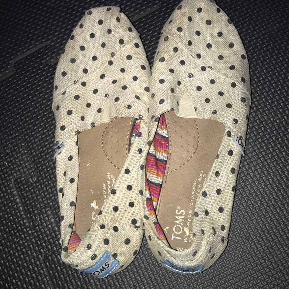 Good condition polka dots TOMS